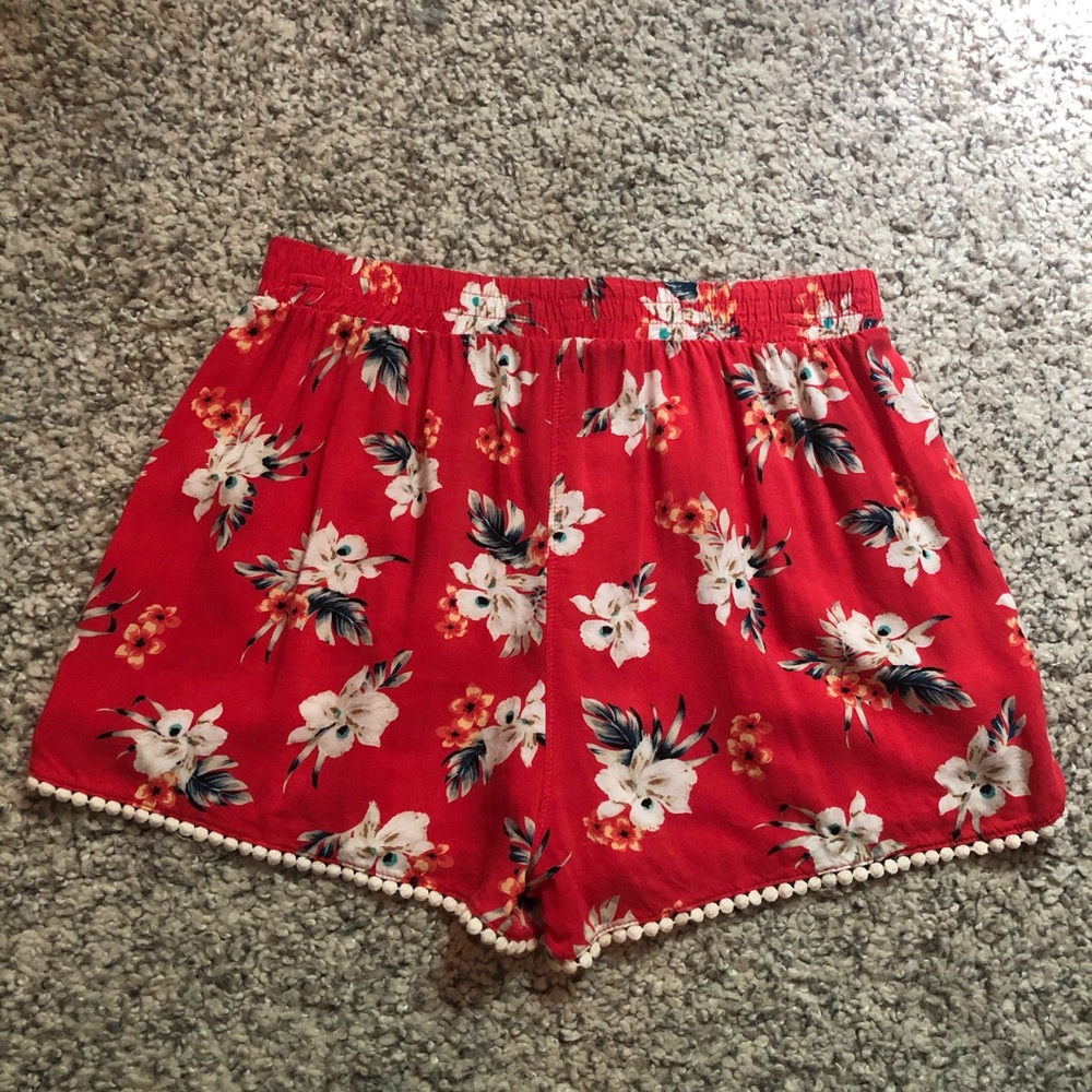 Red Floral Hollister flowy shorts - Picture 3 of 5